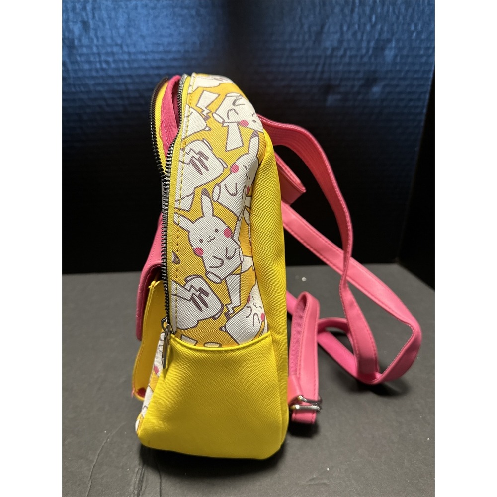 Pokémon - Pikachu Electric Type - Mini Backpack - Picture 2 of 6
